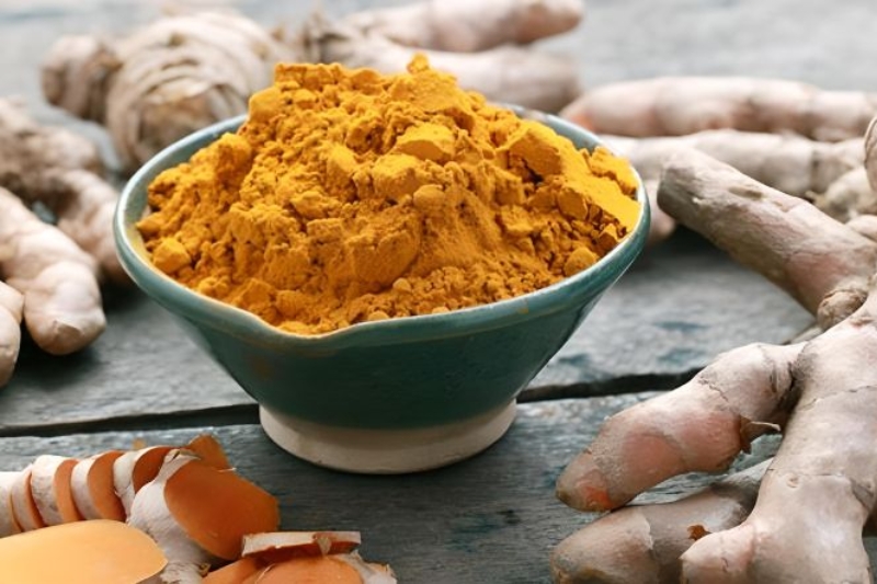 Mẹo tẩy trắng răng bằng bột nghệ