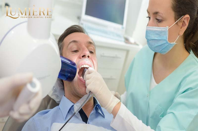 Nhổ răng hàm trên và dưới: quy trình an toàn và hiệu quả 1 Nhổ răng hàm có đau không?