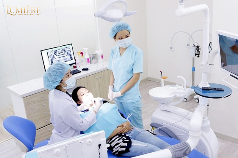 Nhổ răng có nguy hiểm không? Những lưu ý cần tránh 1 Nhổ răng có nguy hiểm không?