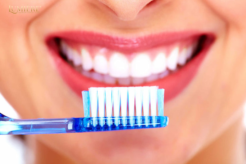 Làm gì để vết thương nhanh lành sau khi nhổ răng 2 Nên làm gì để giảm thiểu cơn đau sau khi nhổ răng