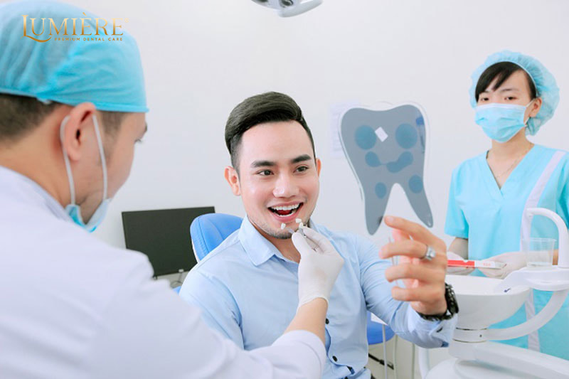 Tẩy trắng răng tại phòng khám: Quy trình tẩy trắng hiệu quả 3 Quy trình tẩy trắng răng diễn ra như nào?
